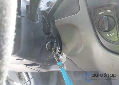 2002 Ford Escape Xlt Choice/Xlt Midnight/Xlt Premium/Xlt Sport z USA, uszkodzony, nr VIN 1FMYU04172KA62069